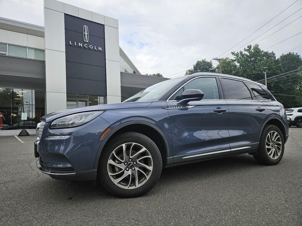 2022 Lincoln Corsair Standard — photo 1 of 1