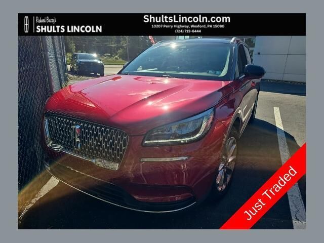 2022 Lincoln Corsair Standard — photo 1 of 26