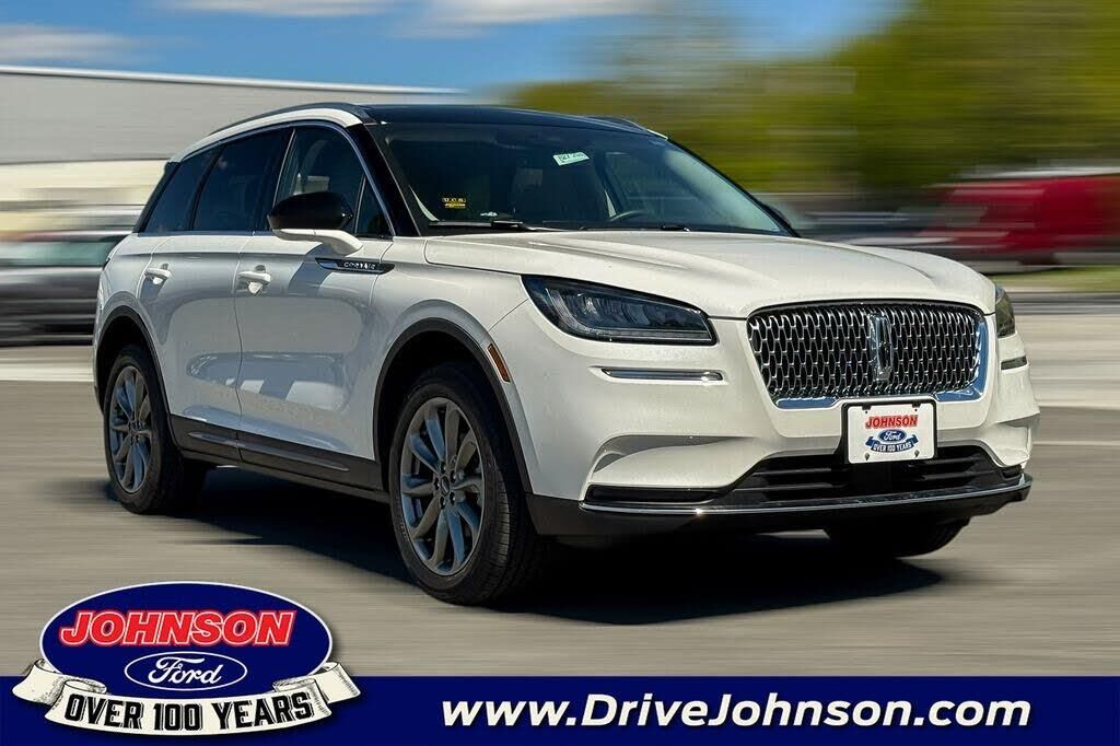 2022 Lincoln Corsair Standard — photo 1 of 2
