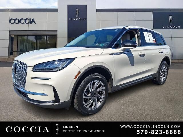2023 Lincoln Corsair Standard — photo 1 of 13