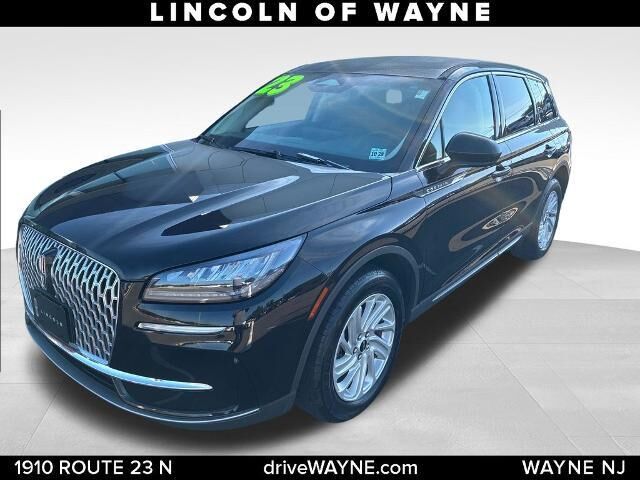 2023 Lincoln Corsair Standard — photo 1 of 13