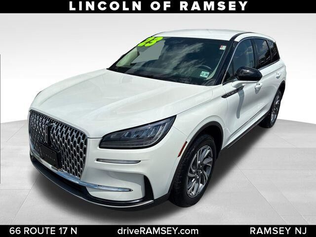 2023 Lincoln Corsair Standard — photo 1 of 32