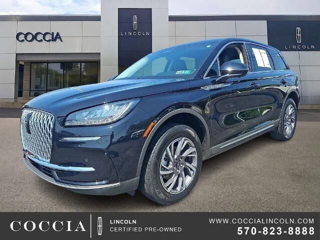 2023 Lincoln Corsair Standard — photo 1 of 26