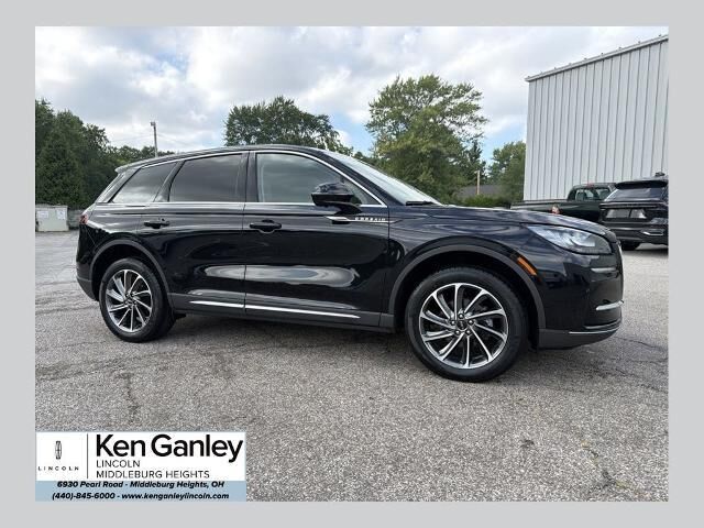 2023 Lincoln Corsair Standard — photo 1 of 26