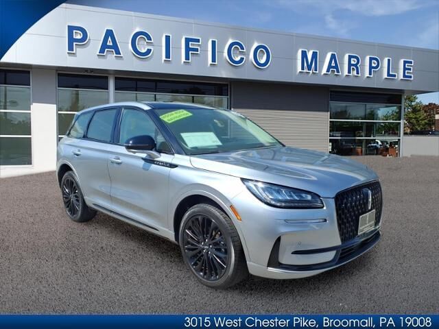 2024 Lincoln Corsair Premiere — photo 1 of 26