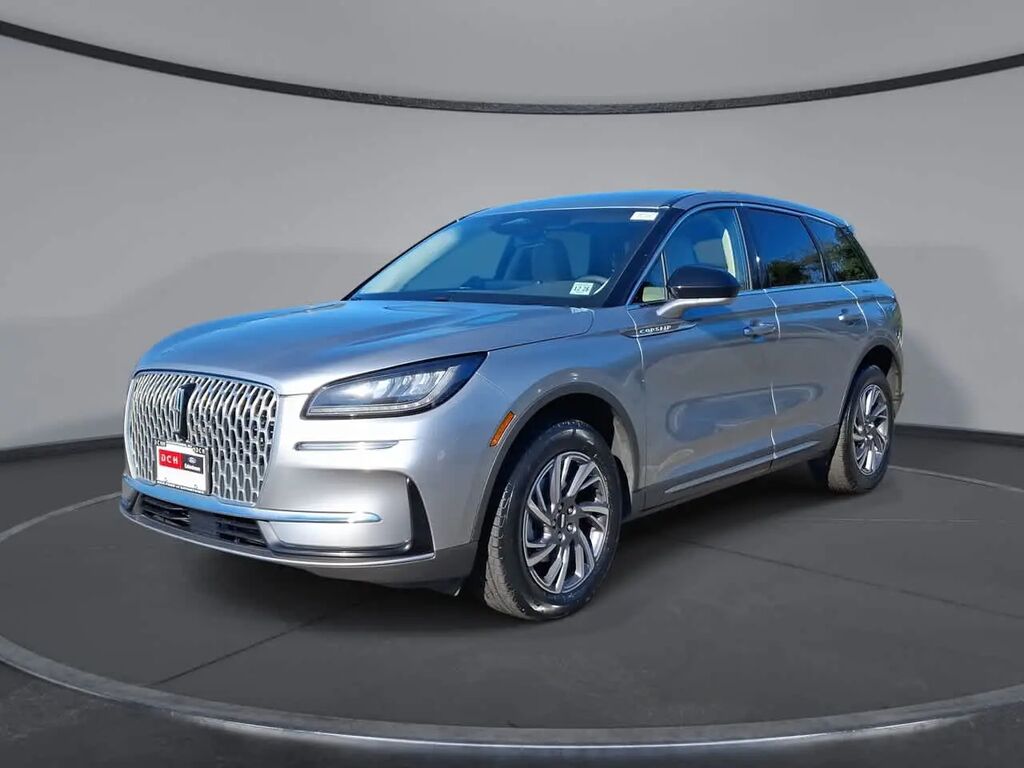 2023 Lincoln Corsair Standard — photo 1 of 13