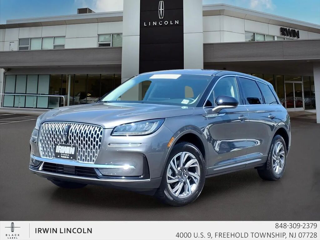 2023 Lincoln Corsair Standard — photo 1 of 19