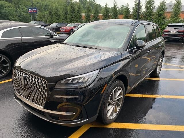 2025 Lincoln Corsair Premiere — photo 1 of 10