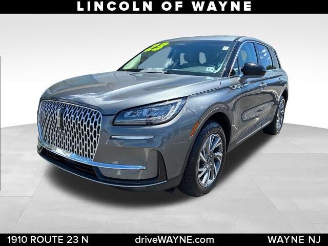2023 Lincoln Corsair Standard — photo 1 of 40