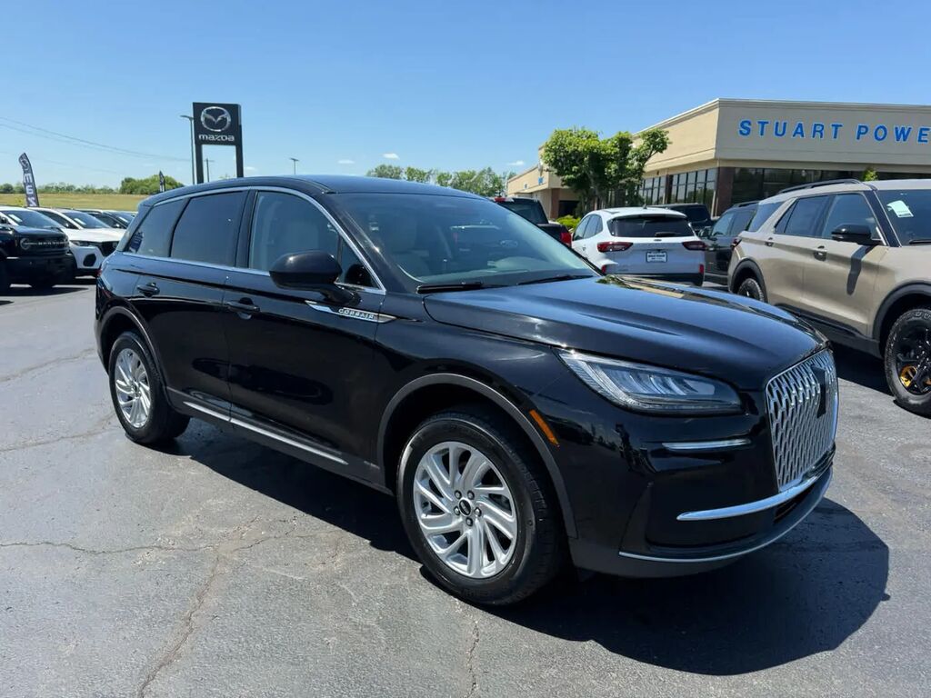 2025 Lincoln Corsair Premiere — photo 1 of 39