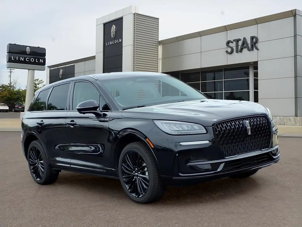 2023 Lincoln Corsair Standard — photo 1 of 39