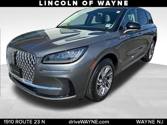 2023 Lincoln Corsair Standard — photo 1 of 40