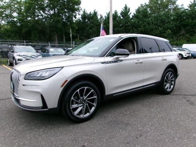 2024 Lincoln Corsair Premiere — photo 1 of 10