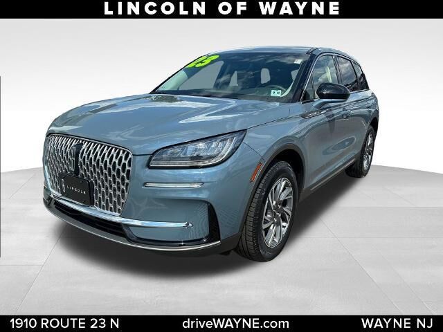2023 Lincoln Corsair Standard — photo 1 of 29