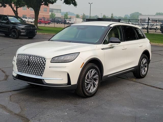 2023 Lincoln Corsair Standard — photo 1 of 12