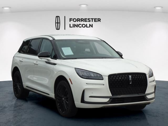 2023 Lincoln Corsair Standard — photo 1 of 26