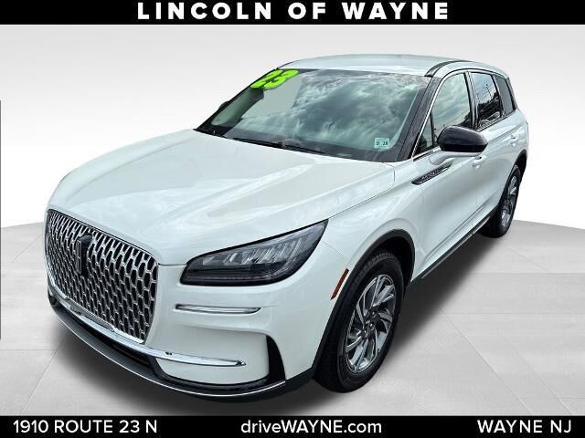 2023 Lincoln Corsair Standard — photo 1 of 14