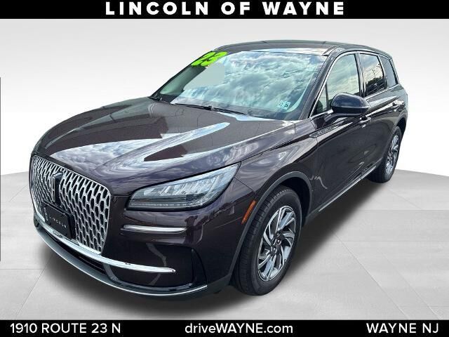 2023 Lincoln Corsair Standard — photo 1 of 27