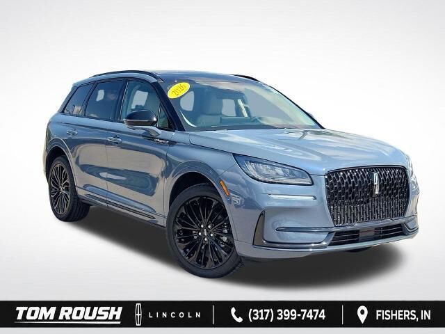 2026 Lincoln Corsair Premiere — photo 1 of 10
