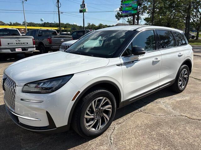 2023 Lincoln Corsair Standard — photo 1 of 13