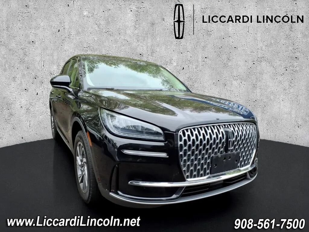 2023 Lincoln Corsair Standard — photo 1 of 6