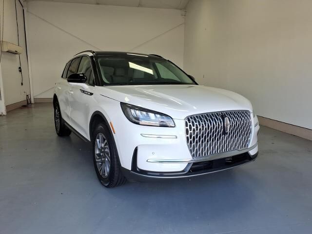 2025 Lincoln Corsair Premiere — photo 1 of 26