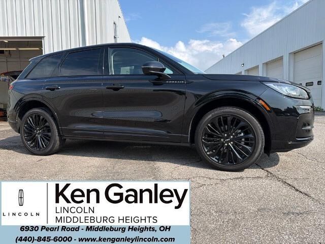 2023 Lincoln Corsair Standard — photo 1 of 26