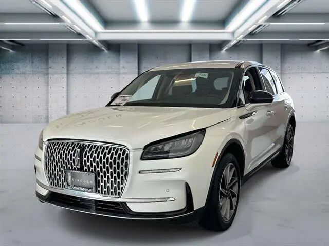 2023 Lincoln Corsair Standard — photo 1 of 27