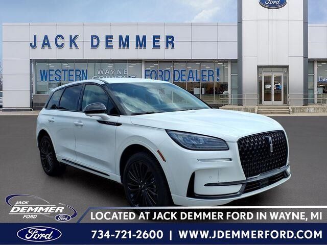 2023 Lincoln Corsair Standard — photo 1 of 26