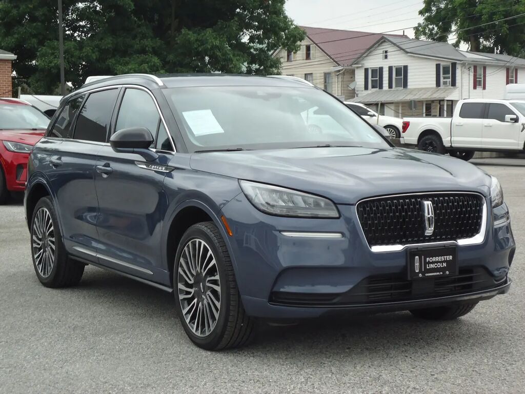 2022 Lincoln Corsair Standard — photo 1 of 64