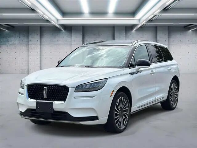 2022 Lincoln Corsair Standard — photo 1 of 13