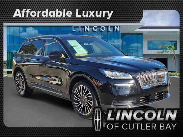 2022 Lincoln Corsair Reserve — photo 1 of 18