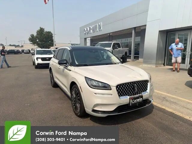 2020 Lincoln Corsair Reserve — photo 1 of 12