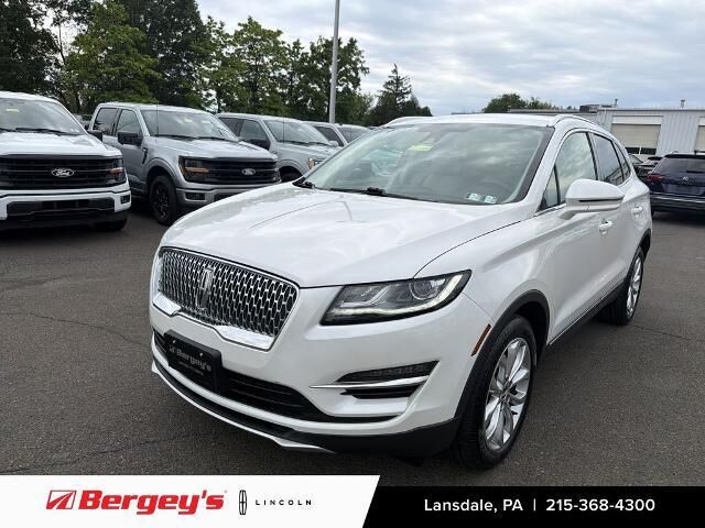2019 Lincoln MKC Select — photo 1 of 34