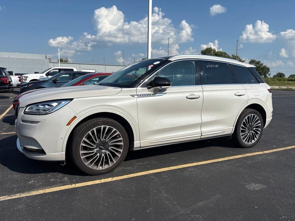 2020 Lincoln Corsair Reserve — photo 1 of 1
