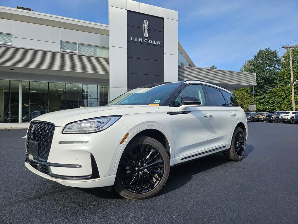 2023 Lincoln Corsair Reserve — photo 1 of 1