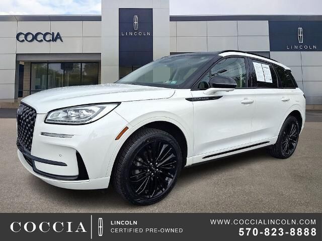 2023 Lincoln Corsair Reserve — photo 1 of 39