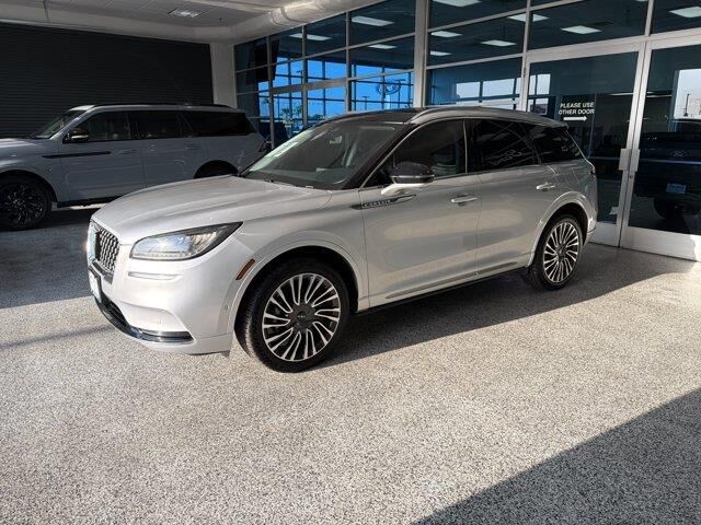 2020 Lincoln Corsair Reserve — photo 1 of 26