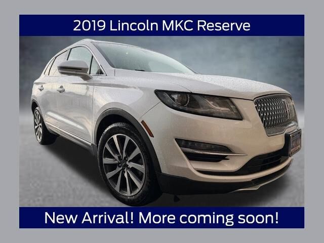 2019 Lincoln MKC Reserve — photo 1 of 4