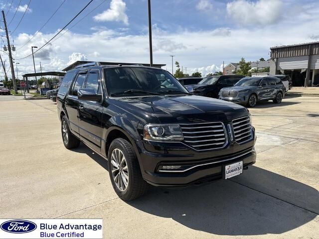 2017 Lincoln Navigator Select