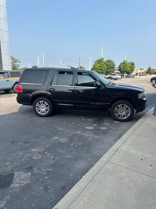 2011 Lincoln Navigator Base