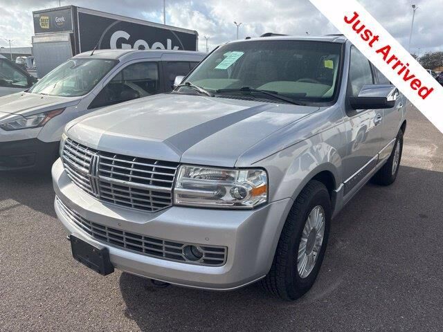 2010 Lincoln Navigator Base