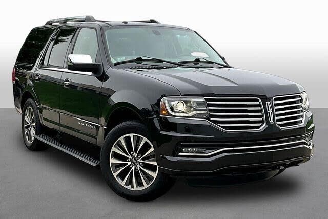 2015 Lincoln Navigator Base — photo 1 of 1