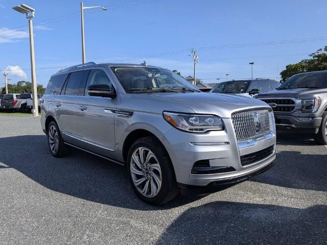 2023 Lincoln Navigator Reserve — photo 1 of 26