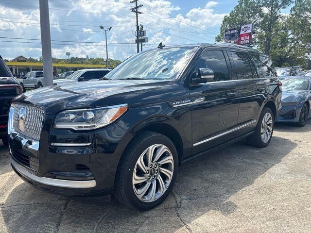 2023 Lincoln Navigator Reserve — photo 1 of 2