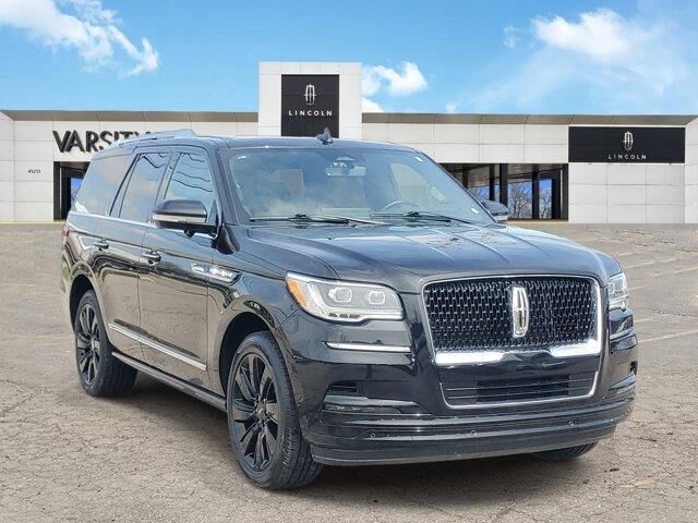 2023 Lincoln Navigator Reserve — photo 1 of 26