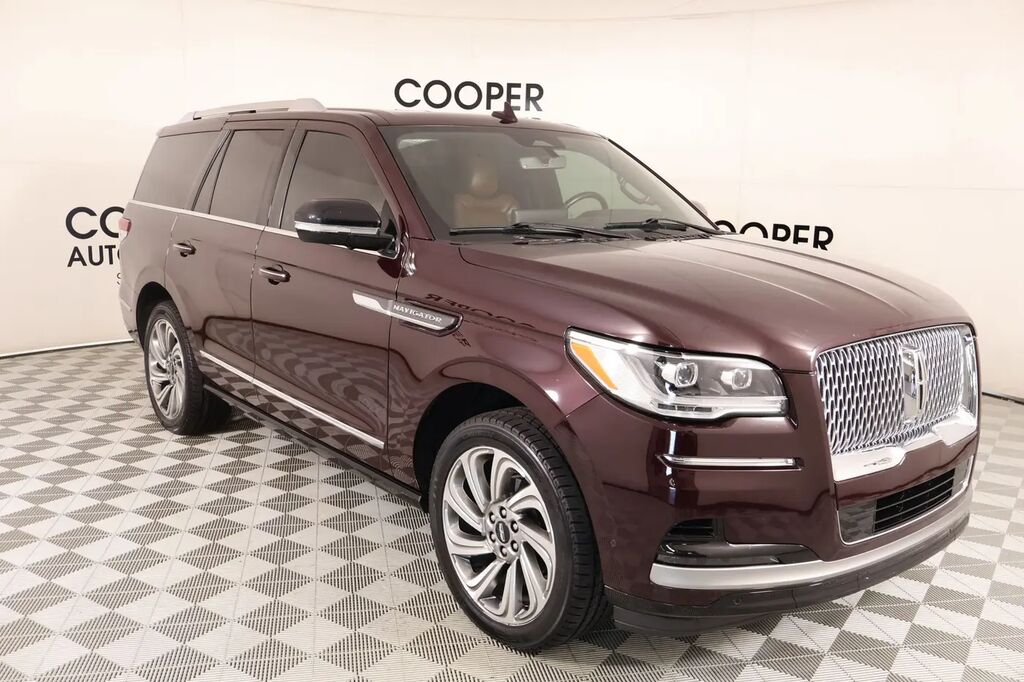 2023 Lincoln Navigator Reserve — photo 1 of 13