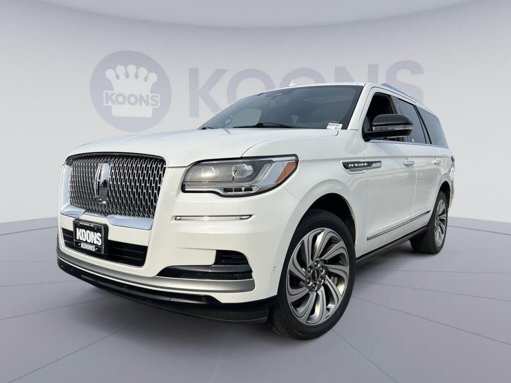 2023 Lincoln Navigator Reserve — photo 1 of 2