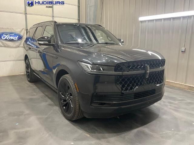 2025 Lincoln Navigator Reserve — photo 1 of 5