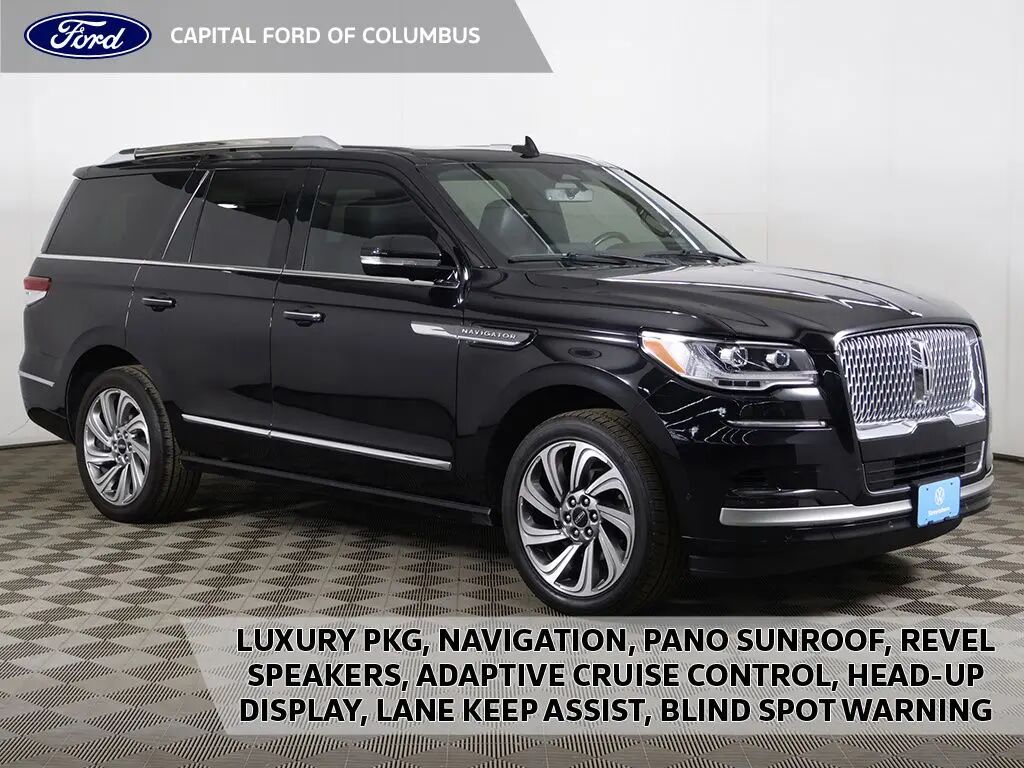 2023 Lincoln Navigator Reserve — photo 1 of 11